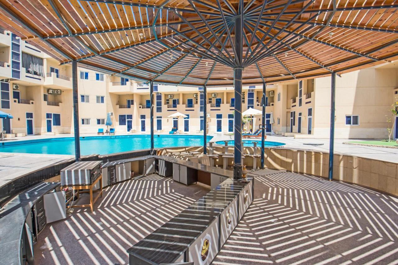 Poolside With Patio Near El Gouna Apartment Hurghada Exterior photo