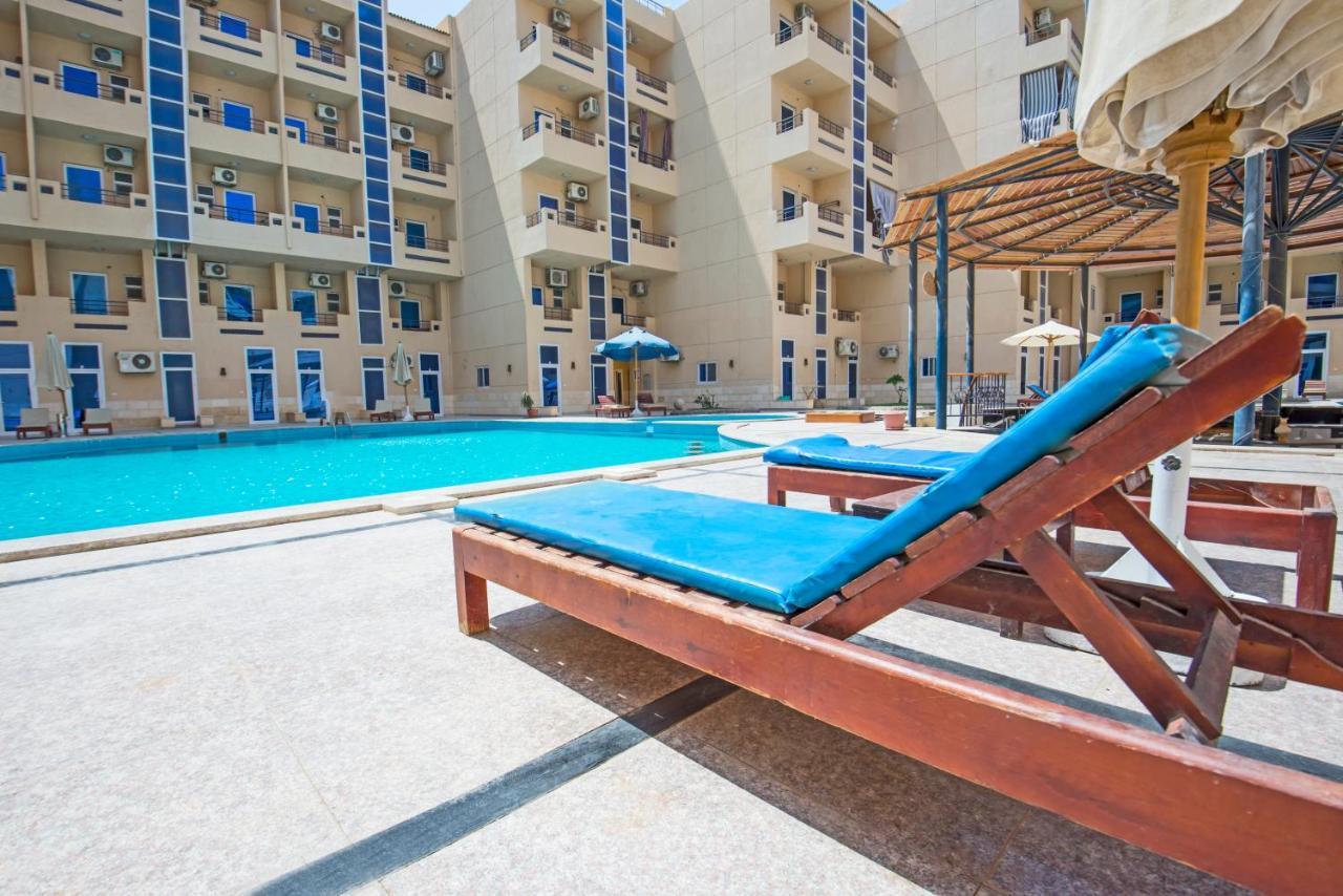 Poolside With Patio Near El Gouna Apartment Hurghada Exterior photo